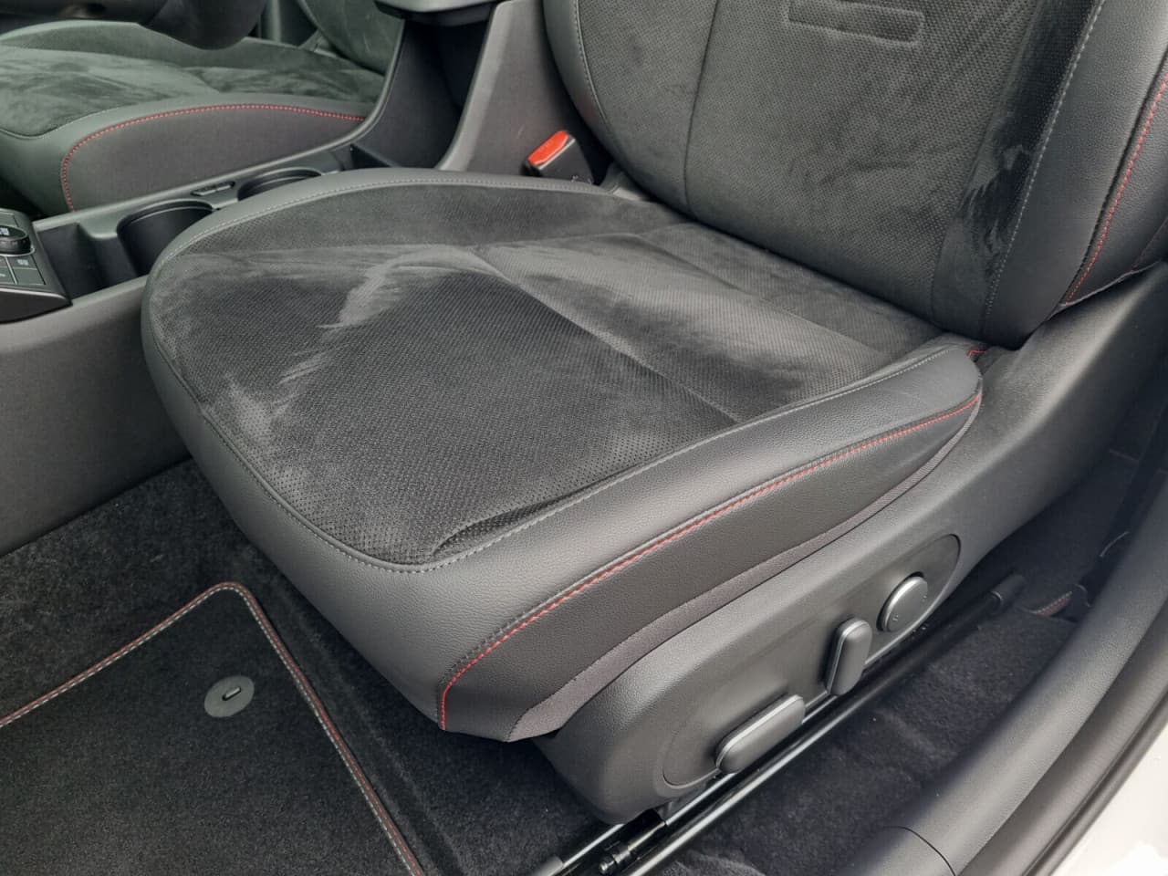 Hyundai Kona - zdjęcie 12